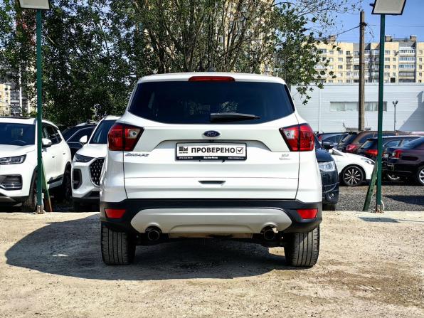 Ford Escape III Рестайлинг с пробегом 2018 года, цена 1 329 000 рублей, 137000 км, внедорожник, Автокод Объявления