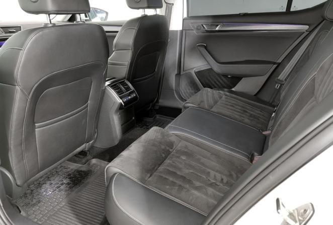 Skoda Superb III Рестайлинг с пробегом 2019 года, цена 2 830 000 рублей, 63000 км, лифтбек, Автокод Объявления