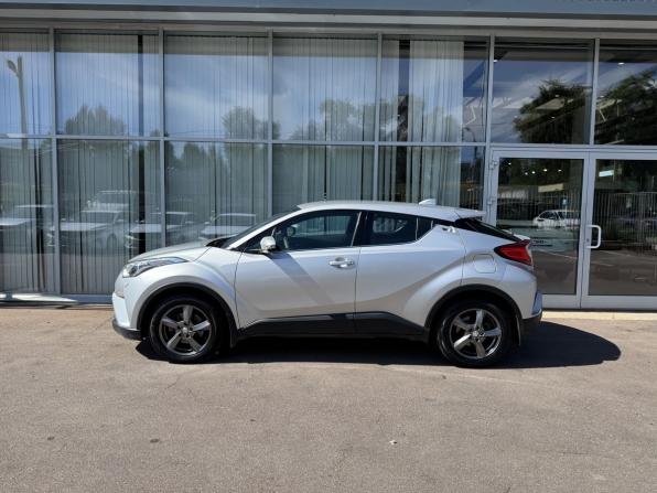 Toyota C-HR I с пробегом 2018 года, цена 1 839 000 рублей, 211711 км, внедорожник, Автокод Объявления