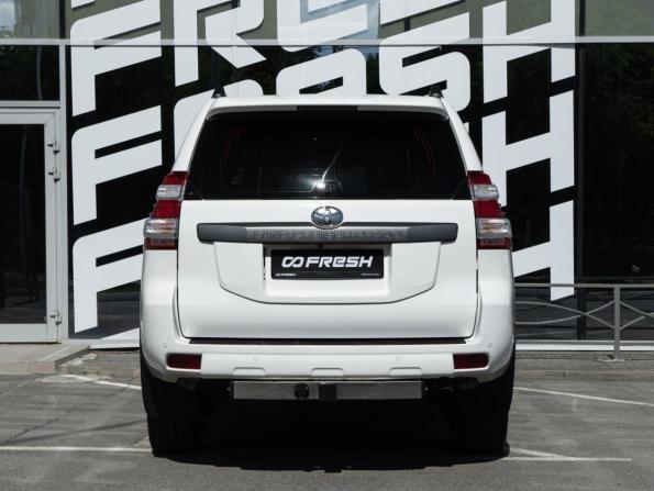 Toyota Land Cruiser Prado 150 Series Рестайлинг 1 с пробегом 2015 года, цена 3 550 000 рублей, 173740 км, внедорожник, Автокод Объявления