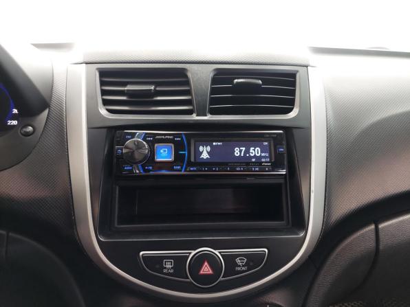 Hyundai Solaris I с пробегом 2012 года, цена 650 000 рублей, 187460 км, хэтчбек, Автокод Объявления