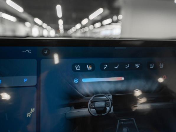 JETOUR DASHING I Рестайлинг с пробегом 2024 года, цена 2 020 000 рублей, 17673 км, внедорожник, Автокод Объявления