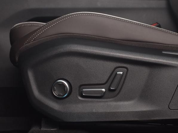 Geely Monjaro I Рестайлинг 2 с пробегом 2026 года, цена 4 030 995 рублей, 17 км, внедорожник, Автокод Объявления