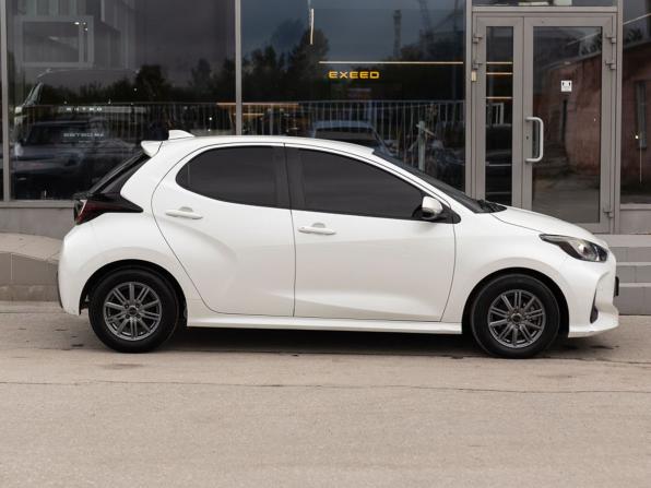 Toyota Yaris IV с пробегом 2020 года, цена 1 210 000 рублей, 105296 км, хэтчбек, Автокод Объявления