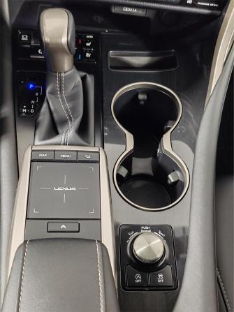 Lexus RX IV Рестайлинг с пробегом 2021 года, цена 4 899 000 рублей, 51350 км, внедорожник, Автокод Объявления