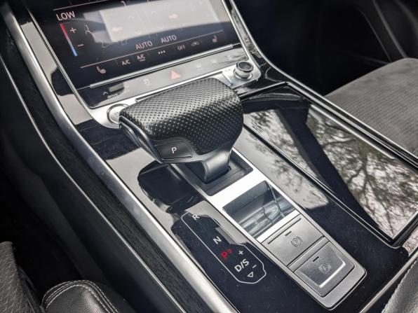 Audi Q8 I (4M) с пробегом 2019 года, цена 5 000 000 рублей, 166100 км, внедорожник, Автокод Объявления