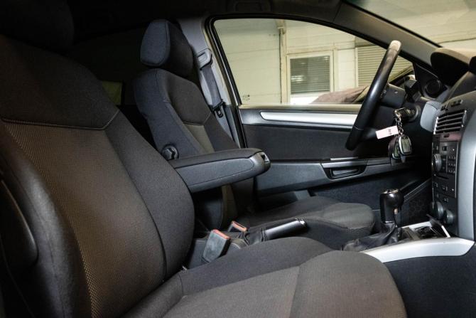 Opel Astra H Рестайлинг с пробегом 2011 года, цена 550 000 рублей, 168360 км, седан, Автокод Объявления