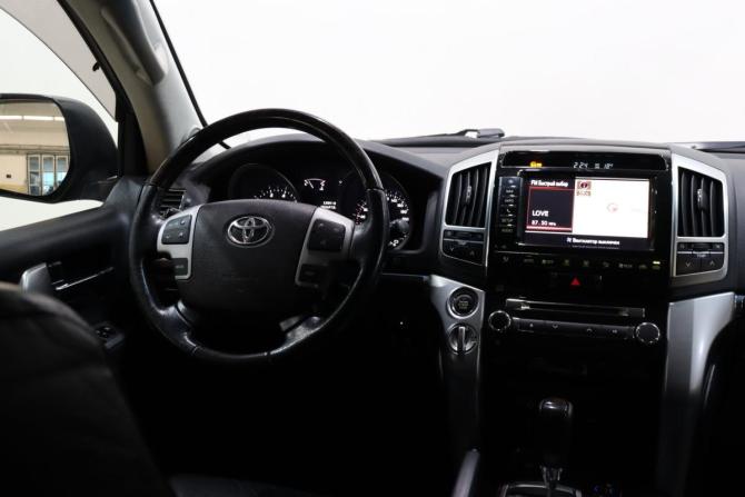 Toyota Land Cruiser 200 Series Рестайлинг 1 с пробегом 2012 года, цена 3 450 000 рублей, 338690 км, внедорожник, Автокод Объявления