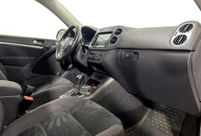 Volkswagen Tiguan I Рестайлинг с пробегом 2012 года, цена 1 600 000 рублей, 107600 км, внедорожник, Автокод Объявления