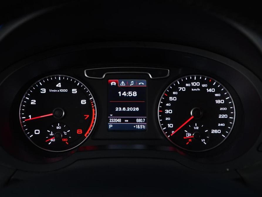 Audi Q3 I (8U) Москва  - изображение 21