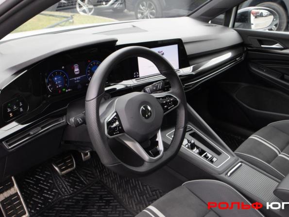 Volkswagen Golf VIII с пробегом 2022 года, цена 2 520 000 рублей, 21810 км, хэтчбек, Автокод Объявления