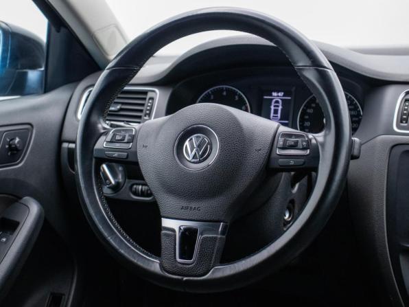 Volkswagen Jetta VI с пробегом 2014 года, цена 940 000 рублей, 178381 км, седан, Автокод Объявления