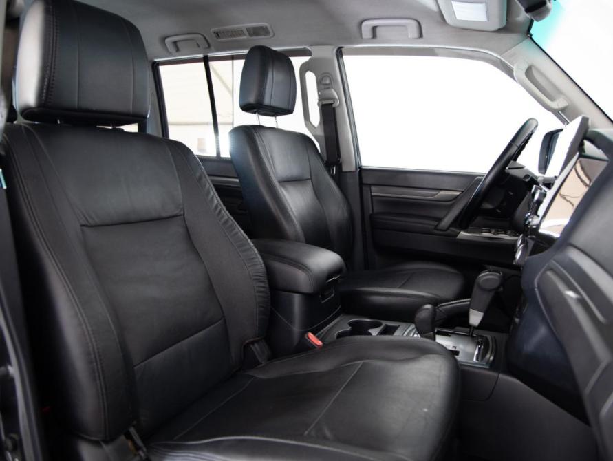 Mitsubishi Pajero IV Рестайлинг 1 Санкт-Петербург  - изображение 11