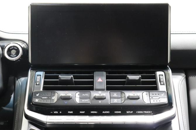 Toyota Land Cruiser 300 Series с пробегом 2021 года, цена 9 885 000 рублей, 82459 км, внедорожник, Автокод Объявления