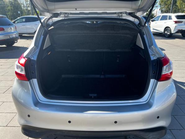 Nissan Tiida II с пробегом 2015 года, цена 980 000 рублей, 160100 км, хэтчбек, Автокод Объявления