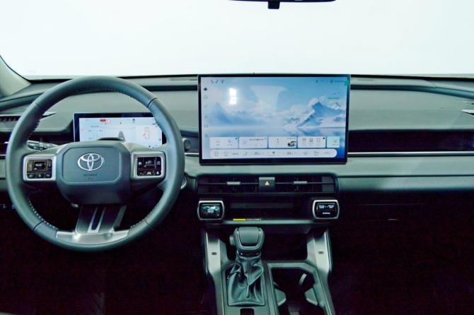Toyota RAV4 VI (XA60) с пробегом 2026 года, цена 4 450 000 рублей, 26 км, внедорожник, Автокод Объявления