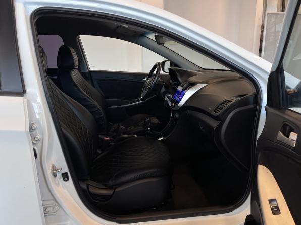 Hyundai Solaris I с пробегом 2013 года, цена 600 000 рублей, 217971 км, седан, Автокод Объявления