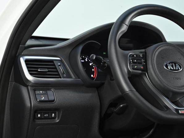 Kia Optima IV с пробегом 2017 года, цена 1 349 000 рублей, 123000 км, седан, Автокод Объявления