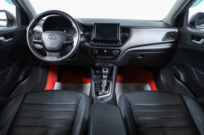 Hyundai Solaris II Рестайлинг с пробегом 2020 года, цена 1 799 000 рублей, 43200 км, седан, Автокод Объявления