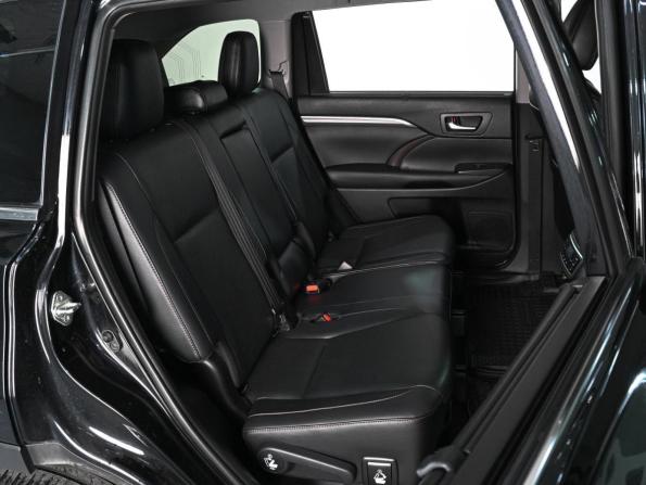 Toyota Highlander III (XU50) Рестайлинг с пробегом 2018 года, цена 3 299 000 рублей, 179681 км, внедорожник, Автокод Объявления