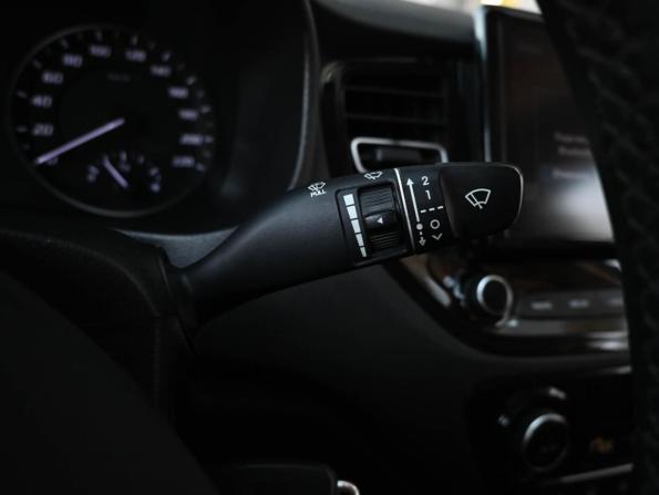 Hyundai Solaris II Рестайлинг с пробегом 2020 года, цена 1 254 000 рублей, 183190 км, седан, Автокод Объявления