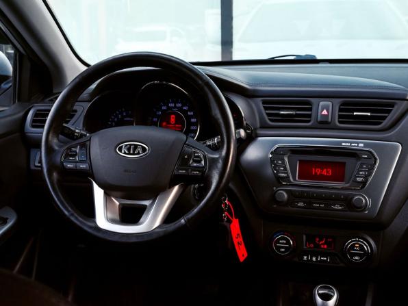 Kia Rio III с пробегом 2013 года, цена 975 000 рублей, 141212 км, хэтчбек, Автокод Объявления
