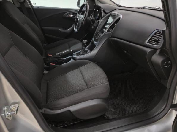 Opel Astra J Рестайлинг с пробегом 2013 года, цена 680 000 рублей, 202375 км, седан, Автокод Объявления