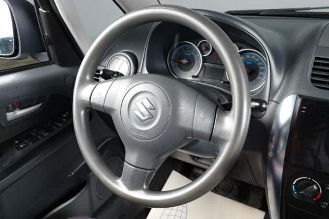 Suzuki SX4 I (Classic) Рестайлинг с пробегом 2010 года, цена 779 000 рублей, 229000 км, седан, Автокод Объявления