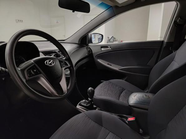 Hyundai Solaris I Рестайлинг с пробегом 2016 года, цена 1 045 000 рублей, 132600 км, седан, Автокод Объявления