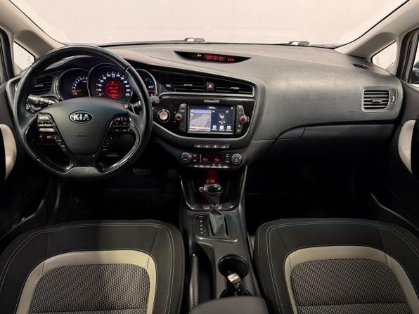 Kia Ceed II Рестайлинг с пробегом 2018 года, цена 1 430 000 рублей, 113274 км, хэтчбек, Автокод Объявления