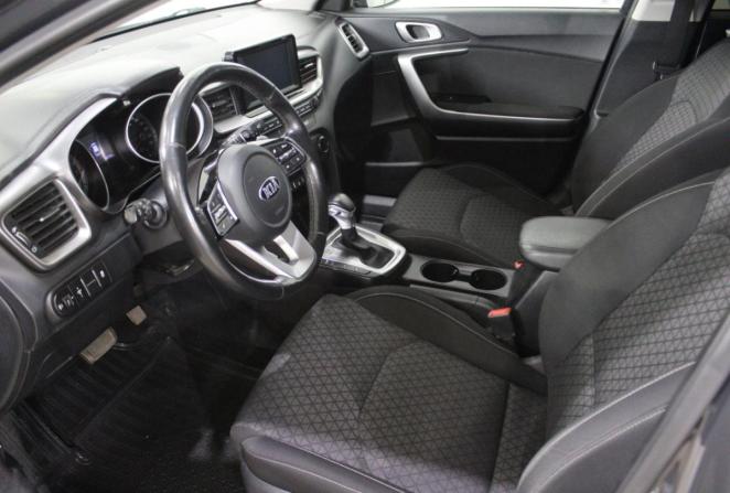 Kia Ceed II Рестайлинг с пробегом 2018 года, цена 1 920 000 рублей, 68518 км, хэтчбек, Автокод Объявления