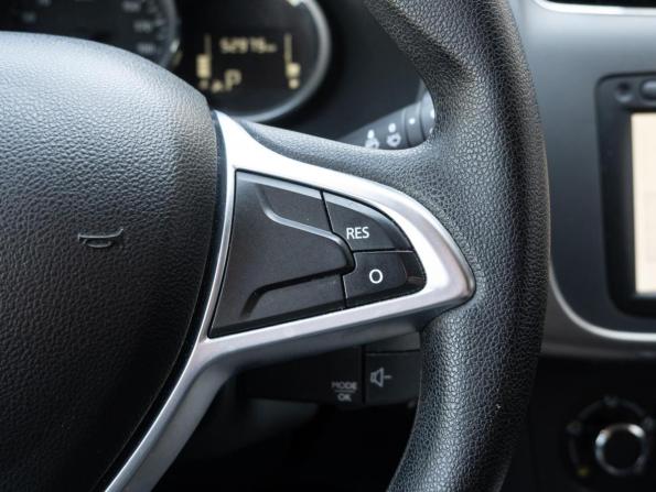 Renault Sandero II Рестайлинг с пробегом 2019 года, цена 1 350 000 рублей, 52975 км, хэтчбек, Автокод Объявления