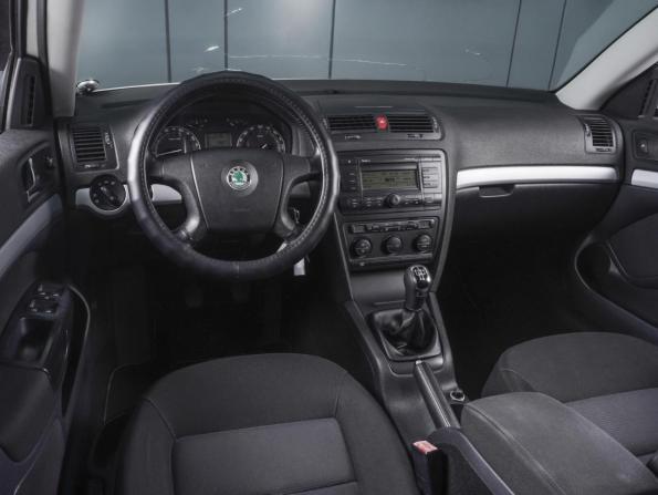 Skoda Octavia II (A5) с пробегом 2008 года, цена 750 000 рублей, 276409 км, лифтбек, Автокод Объявления