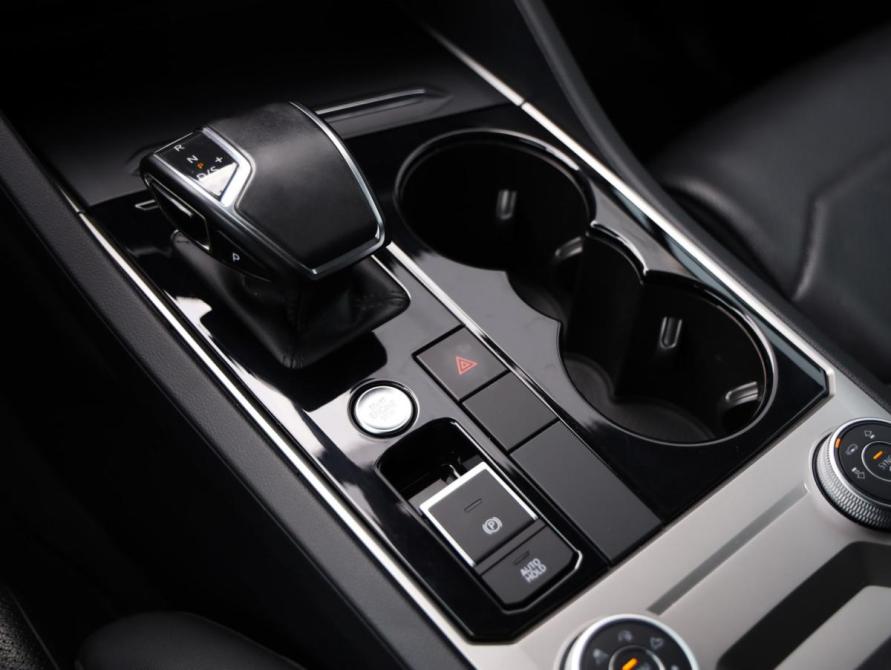 Volkswagen Touareg III Санкт-Петербург  - изображение 17