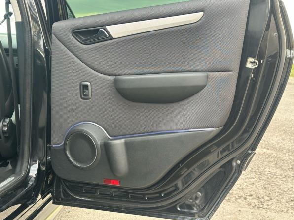 Mercedes-Benz B-Класс I (W245) Рестайлинг с пробегом 2010 года, цена 787 000 рублей, 224000 км, хэтчбек, Автокод Объявления