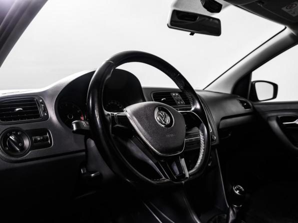 Volkswagen Polo V Рестайлинг с пробегом 2016 года, цена 798 000 рублей, 165388 км, седан, Автокод Объявления