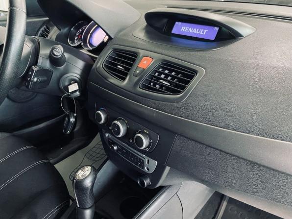 Renault Megane III Рестайлинг с пробегом 2014 года, цена 757 000 рублей, 156000 км, хэтчбек, Автокод Объявления