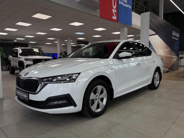 Skoda Octavia IV (A8) с пробегом 2021 года, цена 2 259 000 рублей, 58800 км, лифтбек, Автокод Объявления