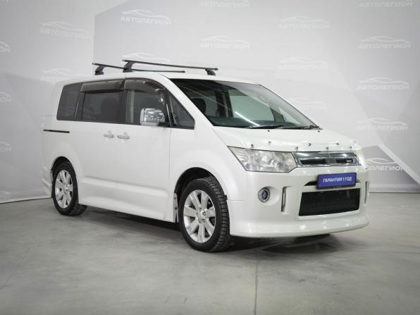 Mitsubishi Delica D:5 I с пробегом 2010 года, цена 1 300 000 рублей, 307226 км, минивэн, Автокод Объявления