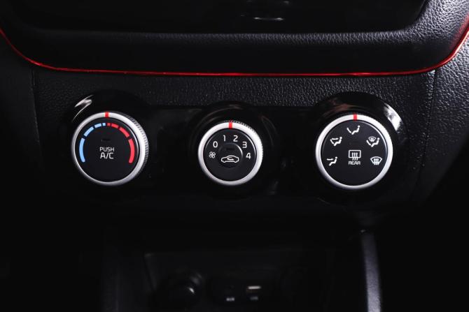 Kia Rio III Рестайлинг с пробегом 2016 года, цена 919 000 рублей, 243216 км, седан, Автокод Объявления