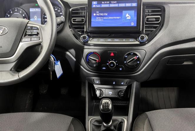 Hyundai Solaris II Рестайлинг с пробегом 2021 года, цена 1 550 000 рублей, 94500 км, седан, Автокод Объявления
