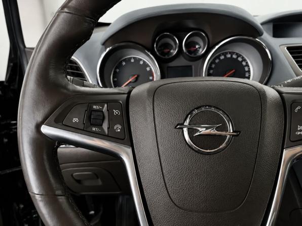 Opel Mokka I с пробегом 2014 года, цена 1 349 000 рублей, 109000 км, внедорожник, Автокод Объявления