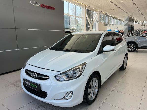Hyundai Solaris I с пробегом 2012 года, цена 849 000 рублей, 180008 км, хэтчбек, Автокод Объявления