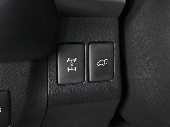 Toyota RAV4 IV (XA40) Рестайлинг с пробегом 2017 года, цена 2 400 000 рублей, 204860 км, внедорожник, Автокод Объявления