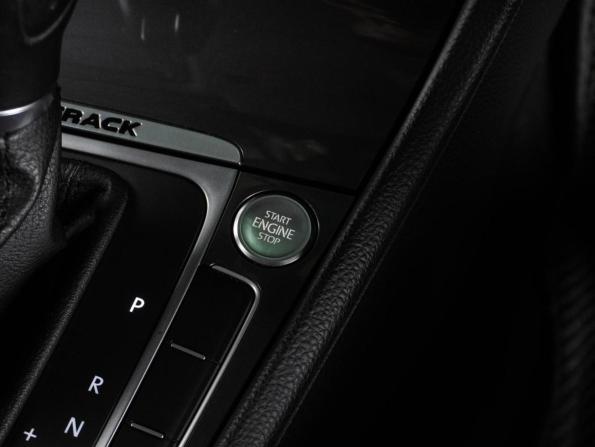Volkswagen Golf VII с пробегом 2016 года, цена 1 499 000 рублей, 187333 км, универсал, Автокод Объявления