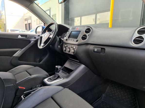 Volkswagen Tiguan I с пробегом 2009 года, цена 826 000 рублей, 436697 км, внедорожник, Автокод Объявления
