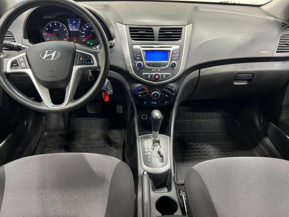 Hyundai Solaris I с пробегом 2013 года, цена 750 000 рублей, 214889 км, седан, Автокод Объявления