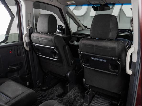 Honda Stepwgn V Рестайлинг с пробегом 2017 года, цена 2 399 000 рублей, 155728 км, минивэн, Автокод Объявления