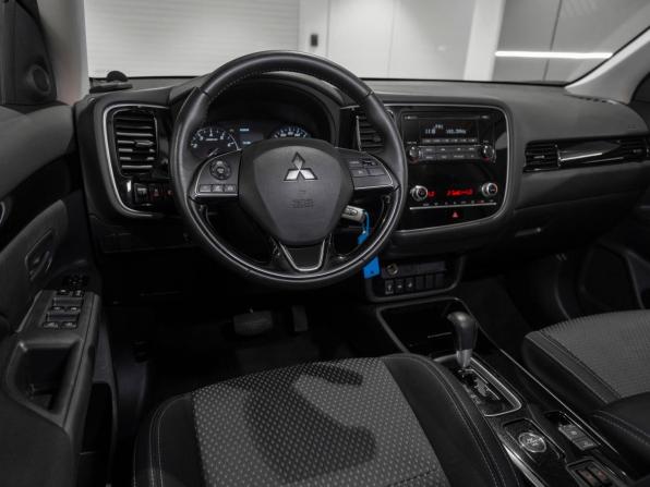 Mitsubishi Outlander III Рестайлинг 3 с пробегом 2021 года, цена 2 645 000 рублей, 47360 км, внедорожник, Автокод Объявления