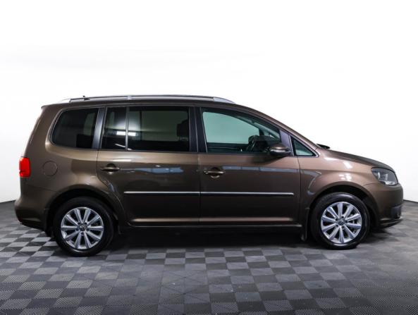 Volkswagen Touran I Рестайлинг 2 с пробегом 2013 года, цена 950 000 рублей, 176480 км, компактвэн, Автокод Объявления